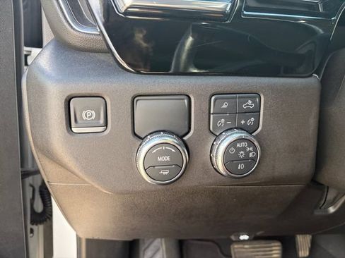 Used 2025 GMC Sierra 1500 SLT RWD image 5