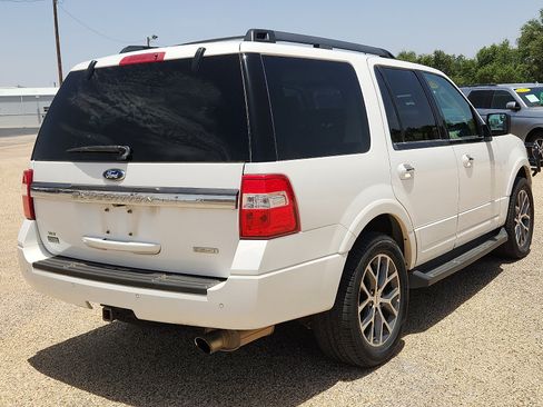 Used 2016 Ford Expedition XLT w/ Equipment Group 201A RWD image 4