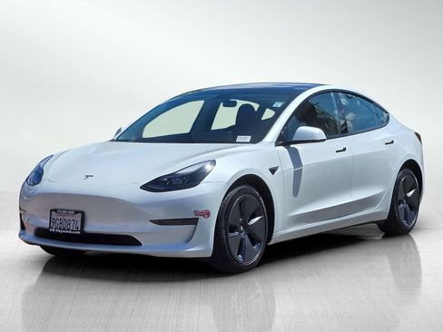 Used 2023 Tesla Model 3 Standard Range RWD image 9