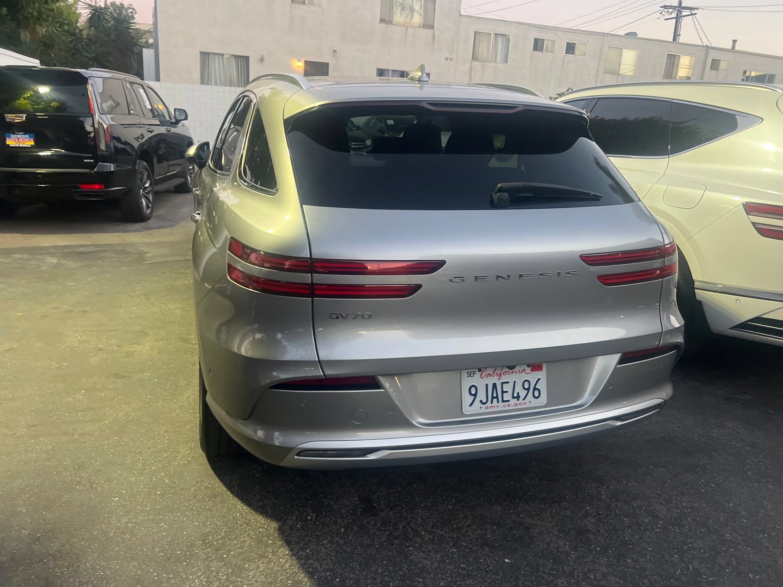 Used 2023 Genesis Electrified GV70 AWD/4WD image 8