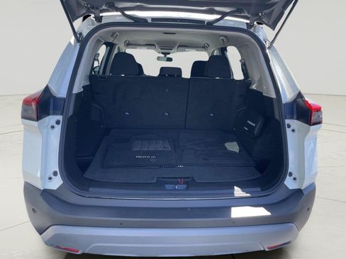 Used 2023 Nissan Rogue SV AWD/4WD image 9