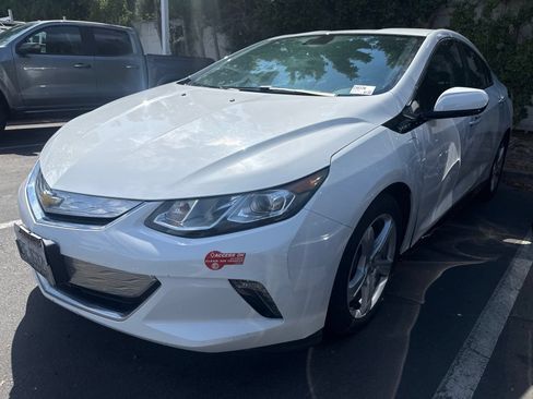 Used 2018 Chevrolet Volt LT FWD image 1