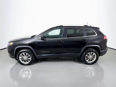 Used 2019 Jeep Cherokee Latitude Plus w/ Cold Weather Group AWD/4WD image 4