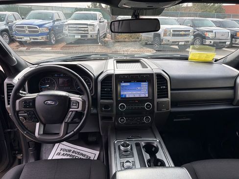Used 2019 Ford Expedition Max XLT image 13