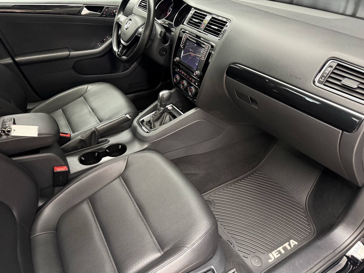 Used 2017 Volkswagen Jetta SEL Premium FWD image 27