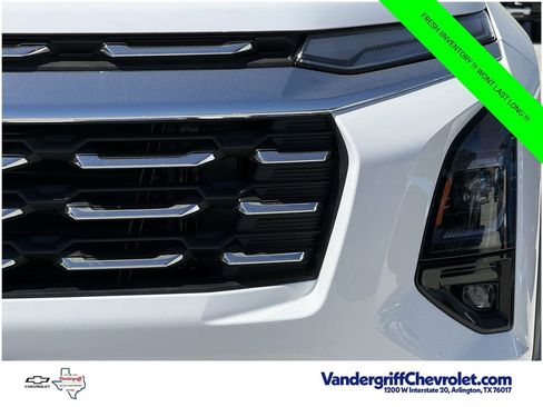 New 2026 Chevrolet Equinox LT w/ Safety and Technology Package FWD image 8