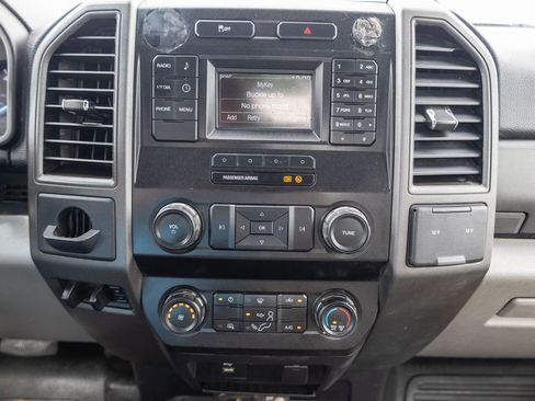 Used 2019 Ford F550 2WD Regular Cab Super Duty image 13