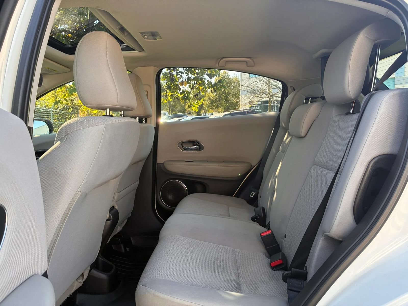 Used 2016 Honda HR-V EX image 34