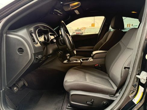 Used 2018 Dodge Charger R/T RWD image 39