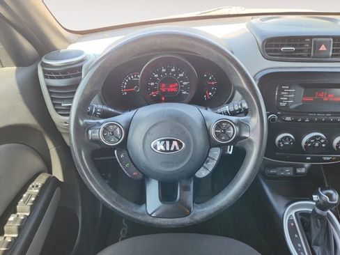 Used 2016 Kia Soul image 12