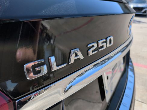 Used 2018 Mercedes-Benz GLA 250 4MATIC image 37