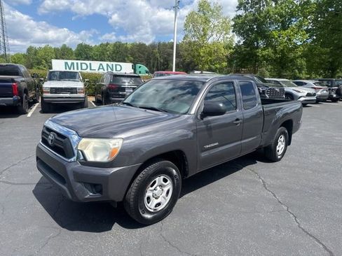Used 2012 Toyota Tacoma 2WD Access Cab w/ SR5 Pkg image 2