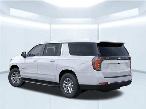 New 2026 Chevrolet Suburban LS image 4