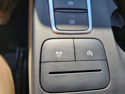 Used 2020 Ford Escape SE FWD image 23