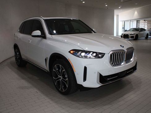 Used 2026 BMW X5 sDrive40i image 7
