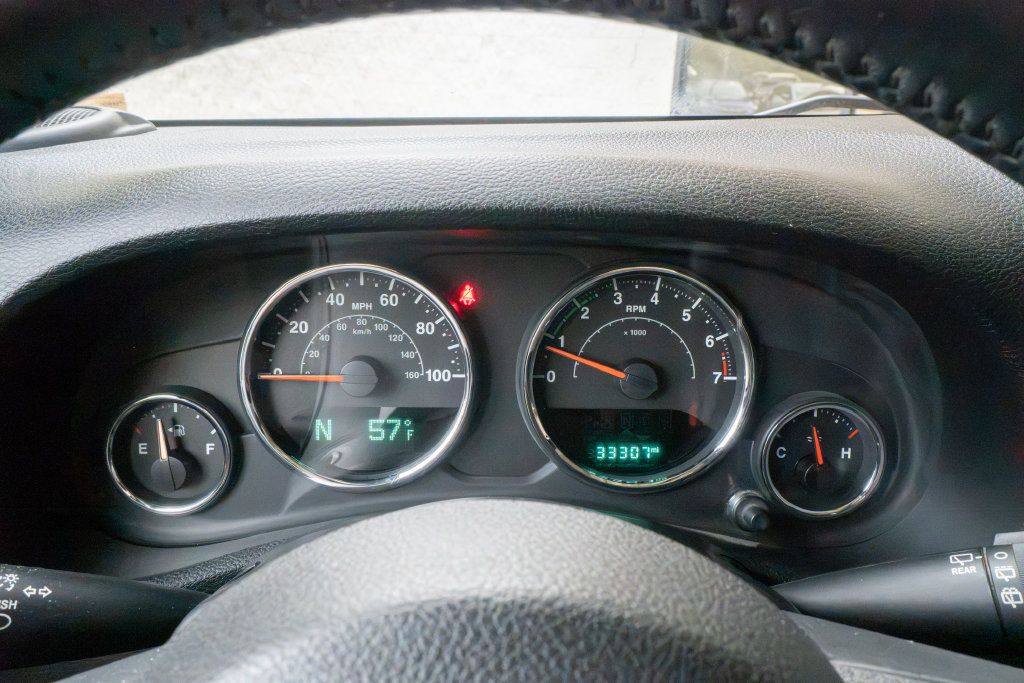 Used 2015 Jeep Wrangler Sport AWD/4WD image 13