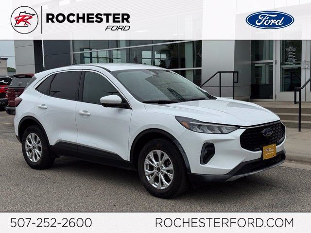 Certified 2023 Ford Escape Active w/ Tech Pack #2 AWD/4WD image 1