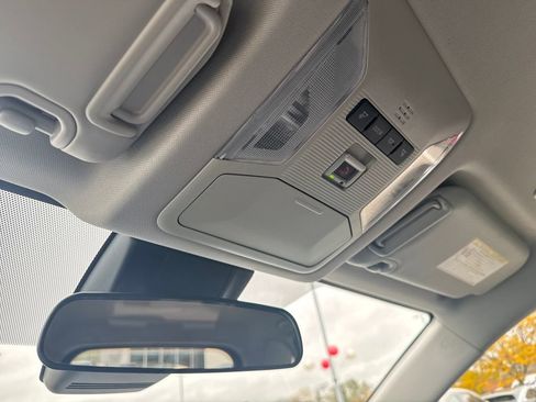 Used 2024 Toyota RAV4 AWD Hybrid image 28