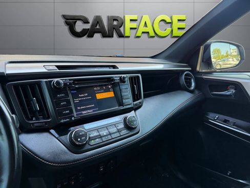 Used 2018 Toyota RAV4 SE w/ All Weather Liner Package AWD/4WD image 35