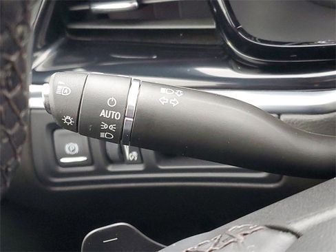 Certified 2023 Cadillac XT6 Luxury image 18