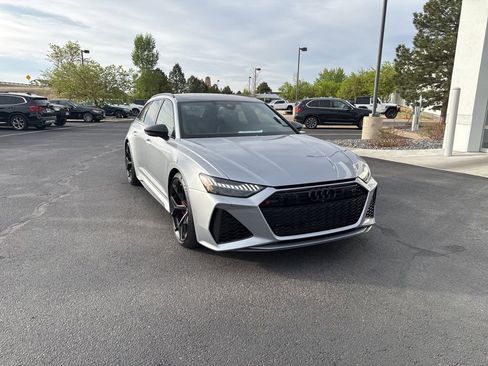 Used 2024 Audi RS 6 performance image 7