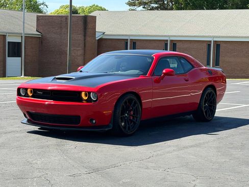 Used 2018 Dodge Challenger T/A image 1