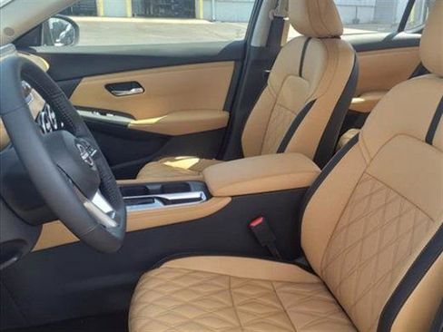 New 2025 Nissan Sentra SV w/ SV Premium Package image 31