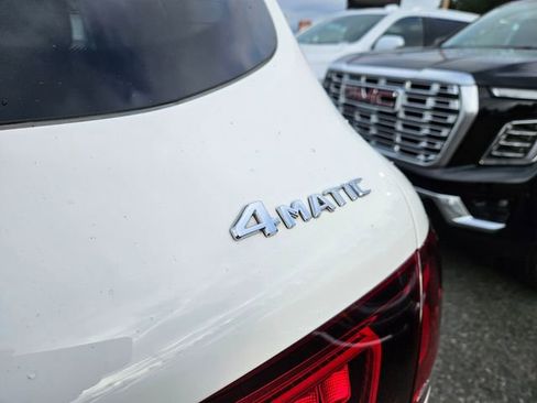 Used 2022 Mercedes-Benz GLC 300 4MATIC image 10