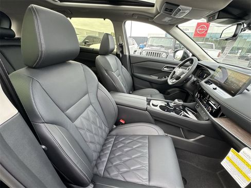 New 2026 Nissan Rogue Platinum w/ Platinum Premium Package image 25