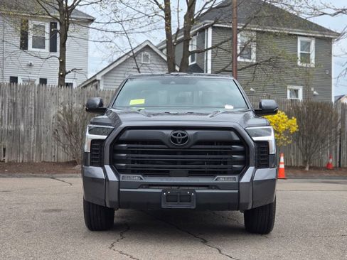 Used 2025 Toyota Tundra SR5 w/ SR5 Convenience Package image 9