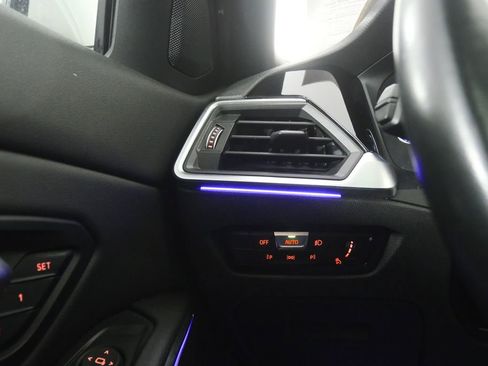 Used 2021 BMW 330i xDrive 330i xDrive w/ Convenience Package image 18