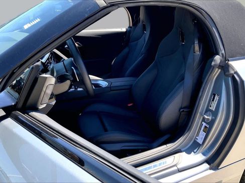 Certified 2025 BMW Z4 sDrive30i w/ Shadowloine Package RWD image 5