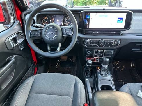 Used 2024 Jeep Wrangler Unlimited Sport AWD/4WD image 32
