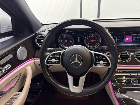 Used 2019 Mercedes-Benz E 300 4MATIC image 25