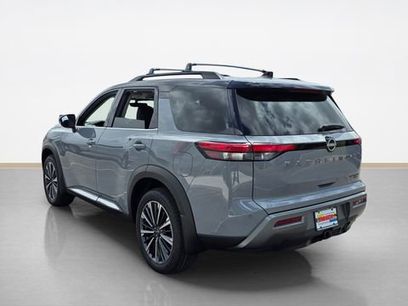 New 2026 Nissan Pathfinder Platinum w/ Lighting Package
