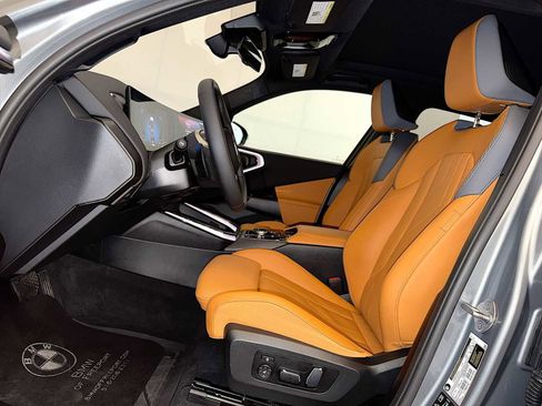 Used 2025 BMW X3 xDrive30i image 9