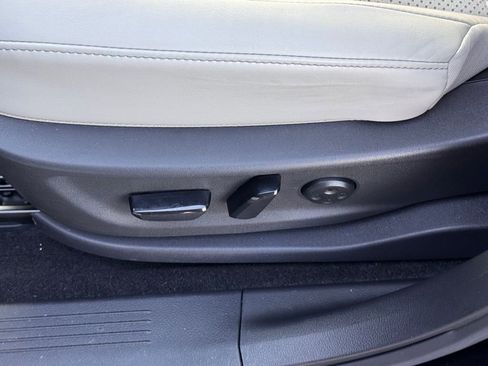 Certified 2024 Nissan Ariya FWD image 12