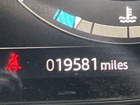 Used 2025 Land Rover Range Rover Sport Dynamic SE image 13