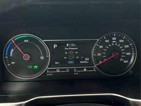 Used 2024 Kia Sorento EX AWD/4WD image 15