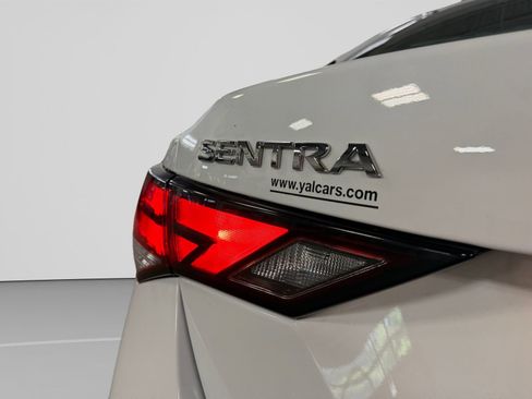 Used 2021 Nissan Sentra SV FWD image 40