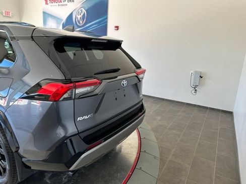 Used 2023 Toyota RAV4 SE w/ Convenience Package AWD/4WD image 5