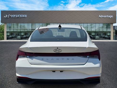 Certified 2023 Hyundai Elantra SEL w/ Convenience Package FWD image 6