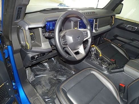 Used 2024 Ford Bronco Badlands image 20