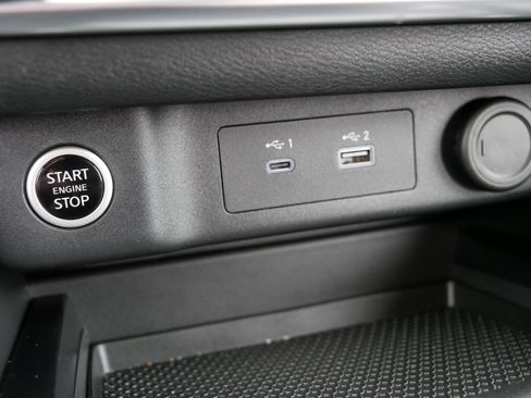 Certified 2023 Nissan Rogue SV image 33