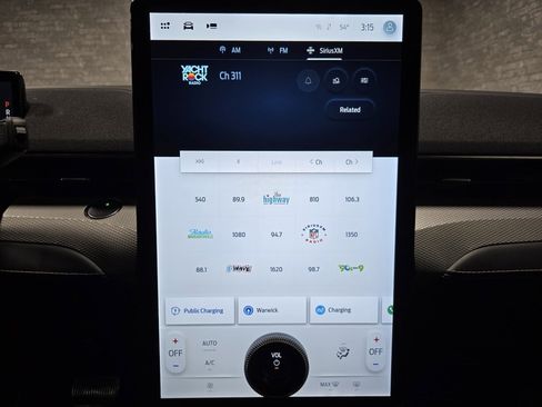 Used 2021 Ford Mustang Mach-E Select image 23