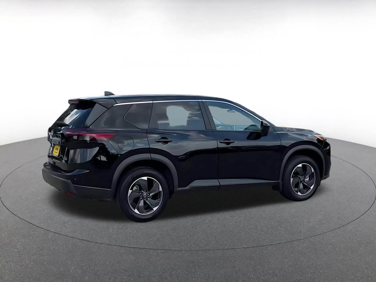Used 2026 Nissan Rogue SV AWD/4WD image 13