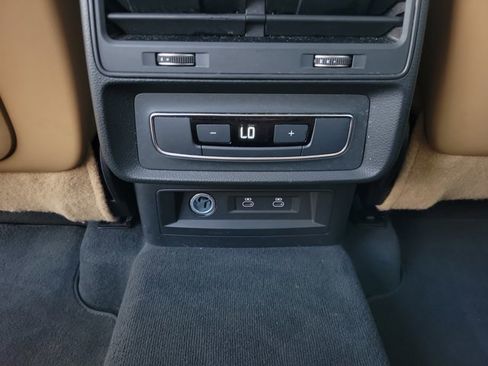 Used 2024 Audi Q7 3.0T Premium Plus image 13