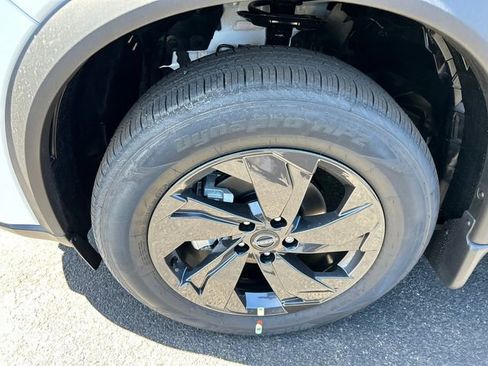 New 2026 Nissan Rogue SV w/ Cold Weather Package AWD/4WD image 8