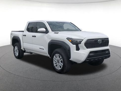 Used 2025 Toyota Tacoma TRD Off-Road w/ TRD Off Road Upgrade Package AWD/4WD image 8