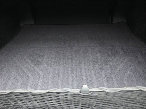 Used 2025 Toyota Camry SE w/ Convenience Package image 12